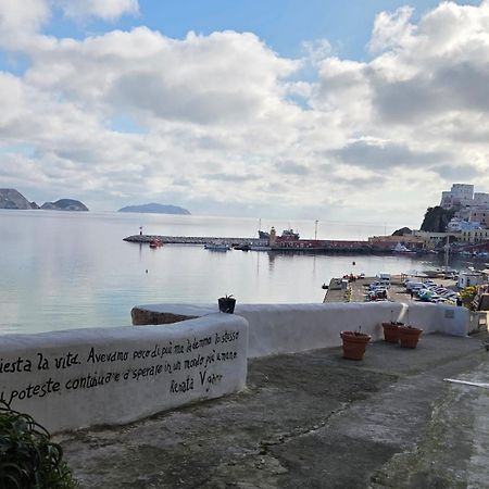 Agenzia Aprea Appartamenti Ponza Kültér fotó