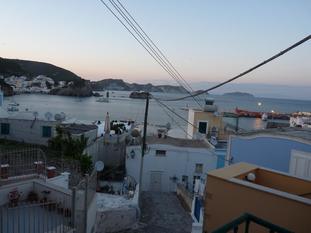 Agenzia Aprea Appartamenti Ponza Kültér fotó