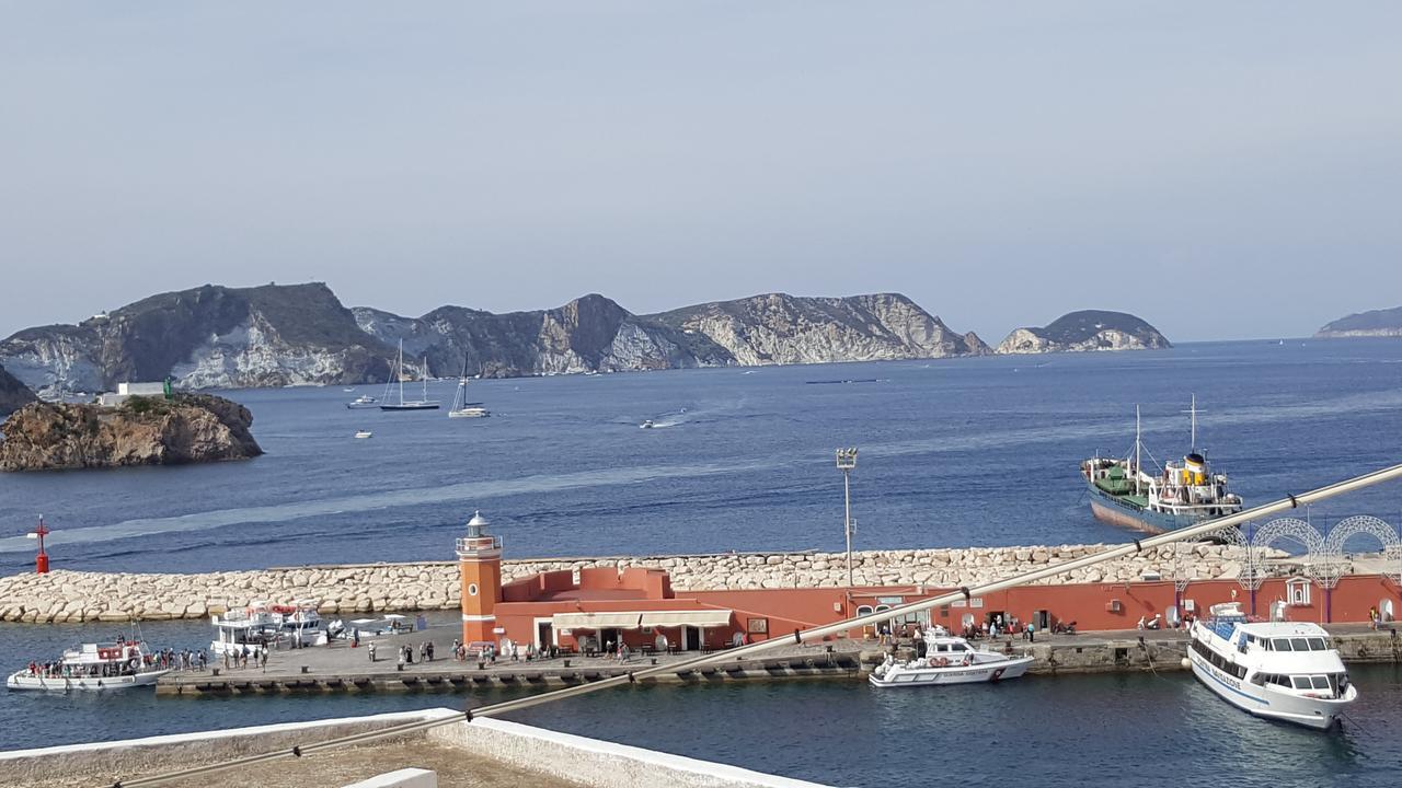 Agenzia Aprea Appartamenti Ponza Kültér fotó